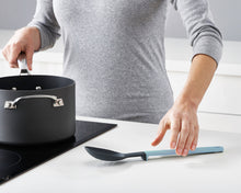 Cargar imagen en el visor de la galería, Juego de 4 utensilios de cocina con soporte Elevate Silicone